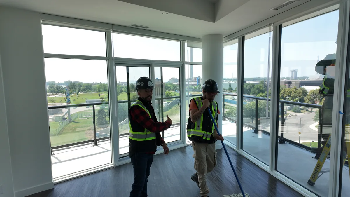 LEMAC case study, web development, CRM, and lead generation for a construction company in Canada by Analitica Lab.